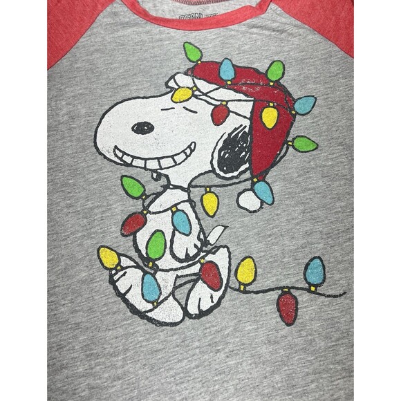 Women’s Peanuts Size Medium 3/4 Sleeve Snoopy Christmas Lights Tee! - Picture 4 of 6